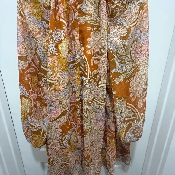 NWOT. Haute Hippie Boho Paisley Print Long Sleeve Chiffon Dress. Size Medium - Picture 7 of 13